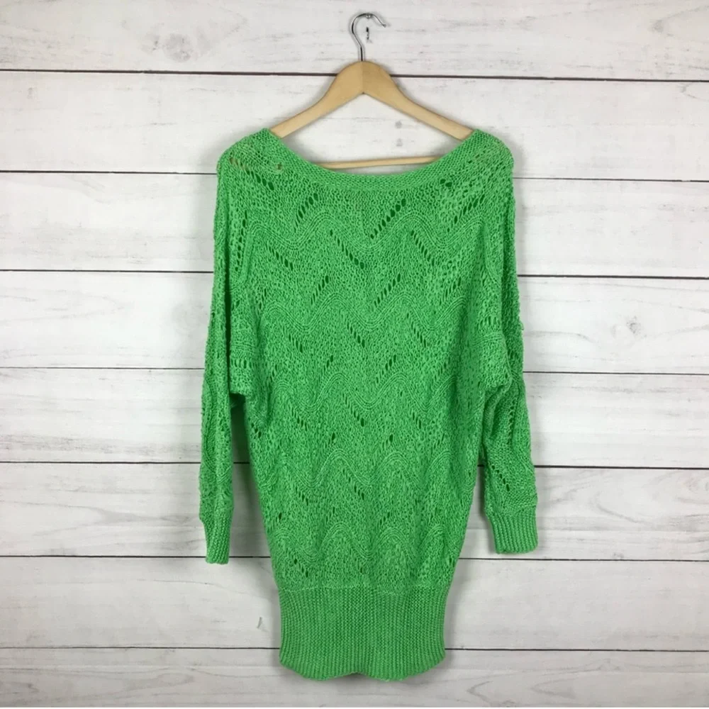 Lilly Pulitzer Larissa Sweater - Picture 2 of 4